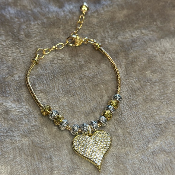 10” "Versatile Golden Heart Charm Bracelet/Anklet - Elegant and Adjustable" - Picture 4 of 10
